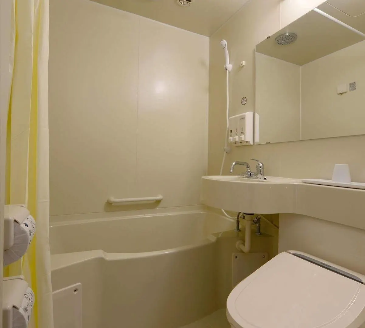 Toyoko Inn Osaka Semba Higashi 3*,  Japon