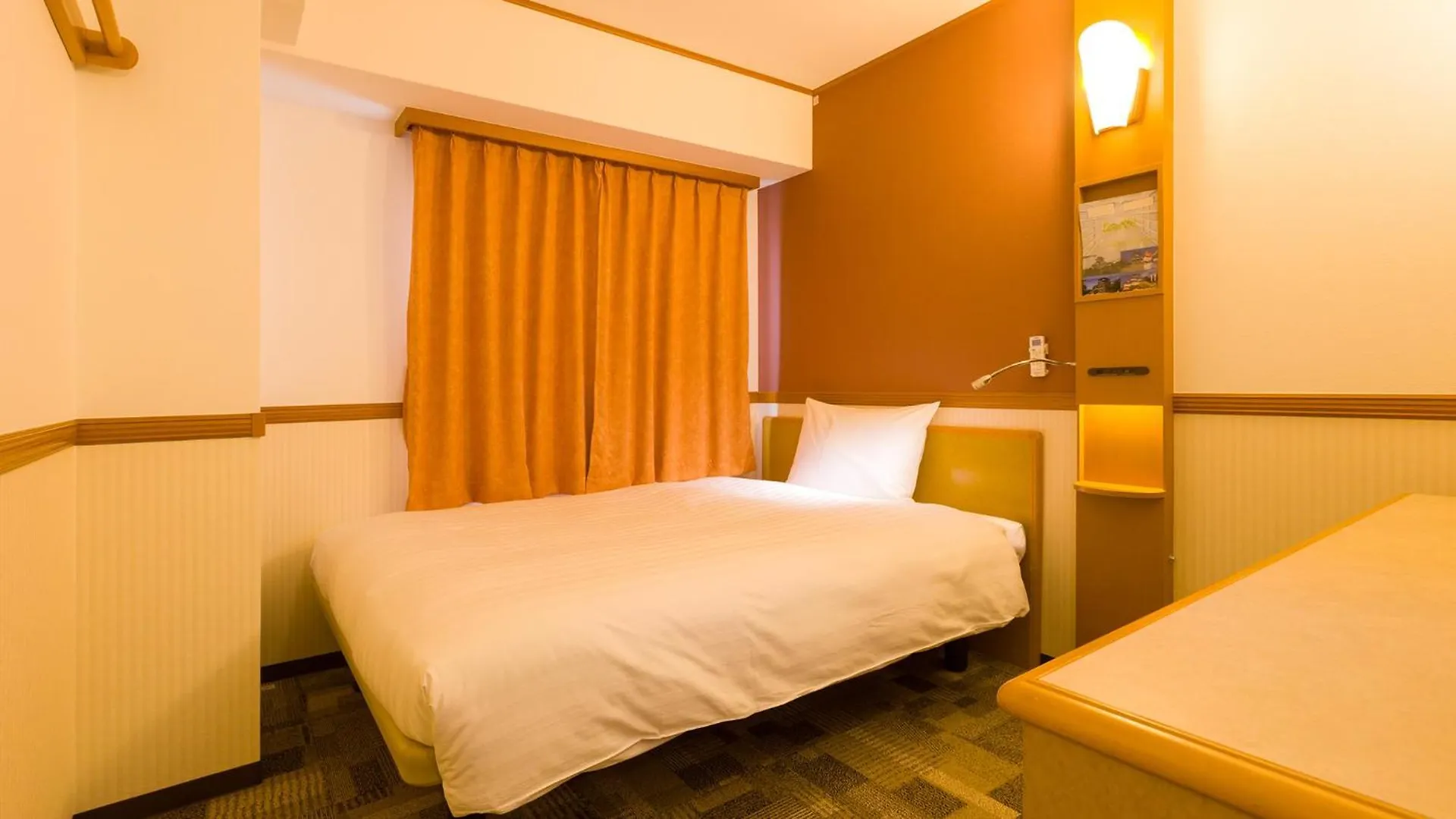 Toyoko Inn Osaka Semba Higashi 3*,  Japan